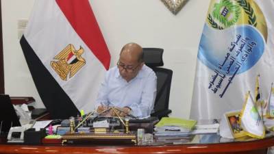 مياه أسيوط تعقد اجتماعا لمناقشة أوضاع الحملة الميكانيكية و«درة» يصرح بمراجعة جاهزية المعدات