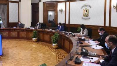 رئيس الوزراء يستعرض مقترحات جذب مزيد من الاستثمارات الأجنبية المباشرة