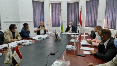 رئيس القابضة للمياه يتابع الموقف التنفيذى لمشروعات «حياة كريمة»بالمحافظات