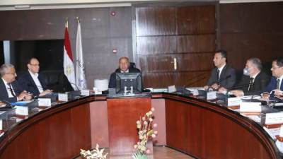 وزير النقل:سرعة الانتهاء من عمل تذكرة موحدة لكافة وسائل المواصلات المتواجدة بمحطة عدلي منصور 