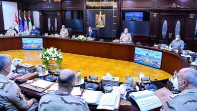 السيسي يوجه باستكمال تطهير بعض مناطق شمال سيناء من العناصر الإرهابية