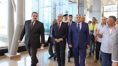 وزير الطيران يتفقد المراحل النهائية لمشروع تطوير مطار سفنكس