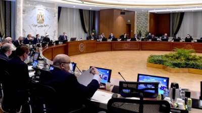 الحكومة تفتح الإجازات بدون راتب لجميع العاملين