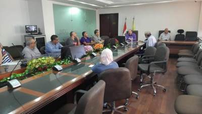 رئيس صرف الاسكندرية يناقش التقنيات الحديثة في معالجة الصرف الصحي