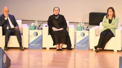 نيفين جامع: قطاع الصناعة يحظى باهتمام غير مسبوق من القيادة السياسية