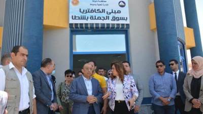 وزارة التنمية المحلية تضع خطة لتطوير الأسواق الرسمية والعشوائية بالمحافظات