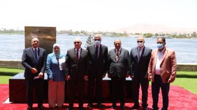 محافظ الأقصر يضع حجر أساس مشروع «فورسيزونز الأقصر» .. وهشام طلعت مصطفى : بدء تشغيل الفندق نهاية ٢٠٢٤