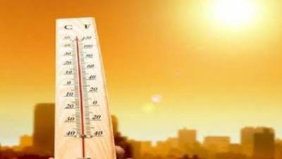 تزامنا مع ارتفاع درجات الحرارة .. «الصحة» توجه نصائح لتجنب الإصابة بضربات الشمس