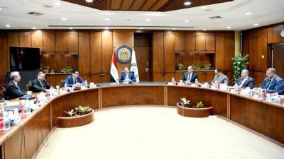 «بتروناس الماليزية» تتطلع لزيادة الاستثمارات في مشروعات الغاز الطبيعى في مصر