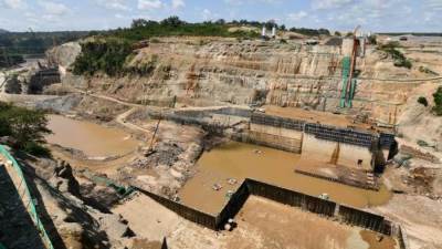 من تنزانيا  .. «الجزار» يتابع سير العمل بمشروع سد ومحطة «جوليوس نيريرى» الكهرومائية