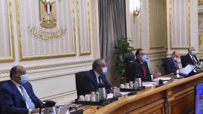 «مدبولى» يوجه بتطوير أسواق بيع الماشية الحية فى المحافظات