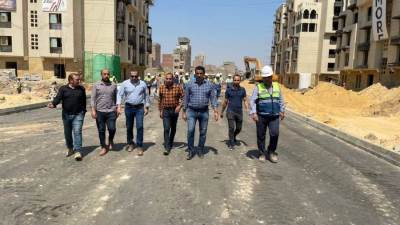 نائب وزير الإسكان للمشروعات  يتفقد الموقف التنفيذي لمشروع تطوير «منطقة سور مجرى العيون» بالقاهرة