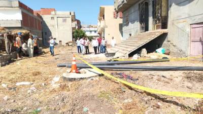 رئيس مياه البحيرة يتفقد تنفيذ الوصلات المنزلية  لمياه الشرب والصرف الصحى لمشروعات حياة كريمة