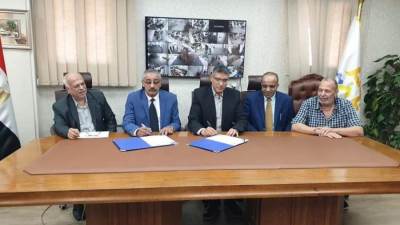 الإسكان: بُروتوكول تعاون لإحلال مركبات «التوك توك» بأخرى تعمل بالكهرباء بمدينة 6 أكتوبر