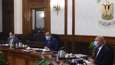 رئيس الوزراء يتابع الموقف التنفيذي لمنظومة النقل الذكي