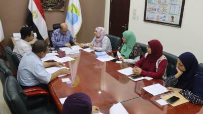 «مياه أسيوط» تحدث منظومة قياس ضغط وتصرف المياه بالمحطات