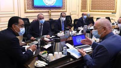 رئيس الوزراء يتابع الموقف التنفيذي للمشروعات الاستثمارية بالمنطقة الاقتصادية لقناة السويس