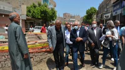 محافظ الجيزة يوقع غرامة على «شركة نظافة» لتقصيرها فى العمل