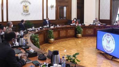 رئيس الوزراء يتابع تنفيذ تكليفات الرئيس بإنشاء 200 ألف وحدة سكنية بالقاهرة الكبرى