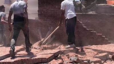 إزالة 3 حالات بناء بالمخالفة بمدينة «السرو» بمحافظة دمياط