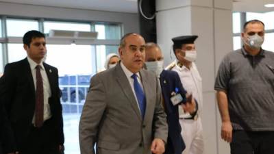 وزير الطيران المدني: القيادة السياسية مُهتمة بتطوير مطار العلمين ليتكامل مع خطة التنمية الشاملة