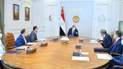 السيسي يوجه بالتوسع في إجراءات الحماية الاجتماعية وضم مليون اسرة اضافية لبرنامج «تكافل وكرامة»