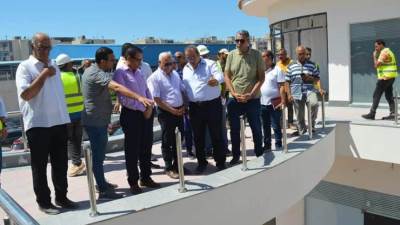 محافظ بورسعيد يتفقد  الاستعدادات النهائية لافتتاح مول الملابس المستعملة الجديد بحي العرب