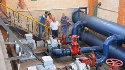 جولة ميدانية  لرئيس مياه الإسكندرية لمتابعة محطات وروافع ومراكز خدمة العملاء