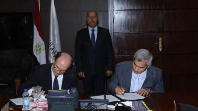 بروتوكول تعاون لإنشاء مصنع مصري لتصنيع عربات ركاب السكك الحديدية بين الهيئة و تالجو الاسبانية