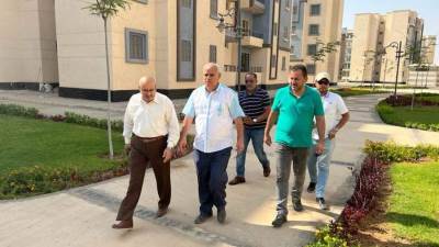 وزير الإسكان يوجه بتكثيف المتابعة الميدانية بمواقع المشروعات الجارية بالمدن الجديدة