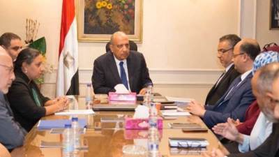 وزير  قطاع الأعمال يؤكد على ضرورة العمل الدؤوب لتحسين إدارة استثمارات الدولة وإنجاز مشروعات التطوير