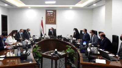 «الإحتياطي آمن» .. رئيس الوزراء يتابع موقف السلع الرئيسية وزراعة المحاصيل لتحقيق الأمن الغذائي