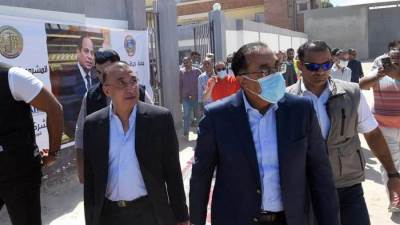 مدبولى يبدأ جولته بالإسكندرية بزيارة مشروعات «حياة كريمة» بقرية أبو صير
