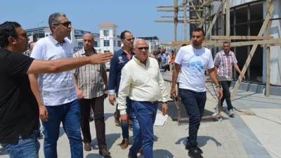 محافظ بورسعيد: وصول العمل في إنشاء مول الملابس المستعملة الجديد بحي العرب لمراحل متقدمة