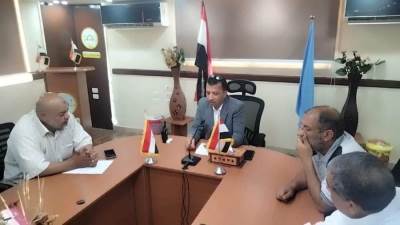 رئيس مدينة مرسي مطروح يوجه رؤساء القري برصد المباني المخالفة   