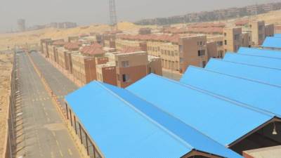 اليوم .. مزاد علنى لبيع محال تجارية وصيدلية كمرحلة أولى بالسوق التونسي بمدينة 15 مايو