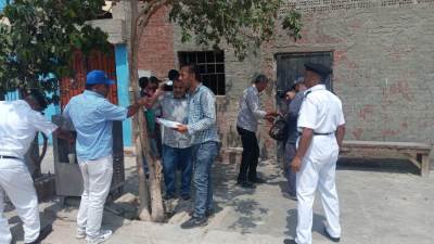 حملات مكثفة بالعاشر لمواجهة الإشغالات والتصدي للمخالفات