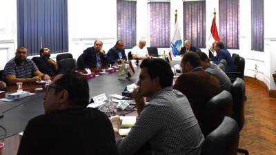 رئيس القابضة للمياه يتابع موقف مشروعات مبادرة حياة كريمة