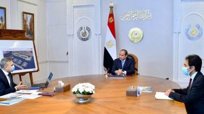 السيسي يطلع على معدلات حركة الملاحة بقناة السويس خلال العام 2021 /2022