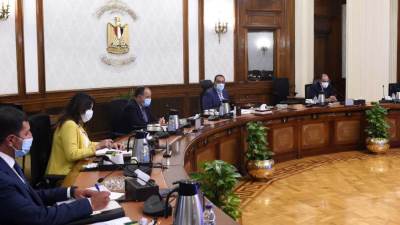 رئيس الوزراء يوجه بتوطين الصناعات المستهدفة وزيادة الاستثمارات الأجنبية