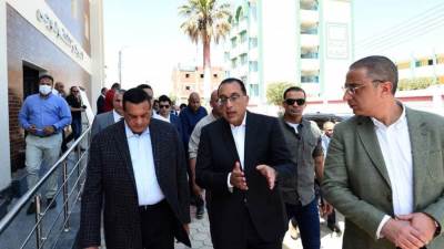 مدبولى يتابع  تنفيذ مشروعات «حياة كريمة» بقرية قلهانة بالفيوم