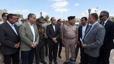 مدبولي خلال جولته بالفيوم الجديدة : مهتمون بالتوسع في المجمعات الصناعية لدعم مختلف الصناعات وتنميتها