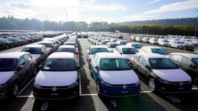 المدير السابق لرابطة مصنعي السيارات: ارتفاع الدولار الجمركي يربك سوق السيارات