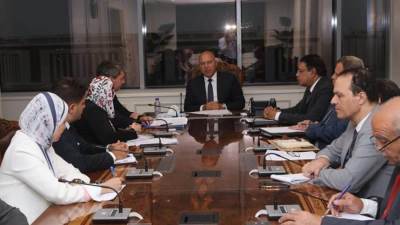 وزير النقل يبحث مع "الأوروبي للاستثمار" مستجدات تمويل مشروعات بـ1,128 مليار يورو