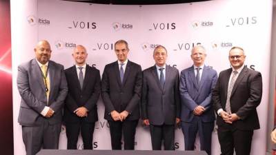 وزير الاتصالات: فودافون تستهدف زيادة حجم أعمالها بمصر إلى مليار يورو خلال 5 سنوات