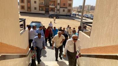 بالصور .. جولة مى عبد الحميد  لمشروع «الإسكان الإجتماعي» بالعبور الجديدة 
