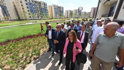 بالصور.. جولة وزير الإسكان لوحدات «سكن لكل المصريين» بحدائق العاصمة
