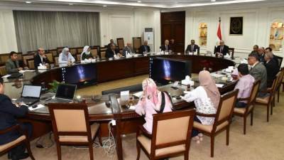 وزير الإسكان يترأس اجتماع لجنة إدارة الأزمات واستعدادات مكثفة لمواجهة مخاطر الأمطار والسيول بموسم الشتاء