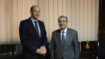 الكهرباء: 16 مذكرة تفاهم مع شركات عالمية لتنفيذ مشروعات تجريبية لإنتاج الهيدروجين الأخضر