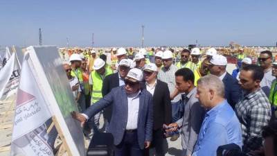 رئيس الهيئة الاقتصادية لقناة السويس يتفقد أعمال ميناء العريش